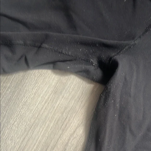 GUC black Lululemon capris - Picture 2 of 4